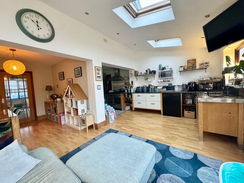 Property photo 2 of 23 Photo 28