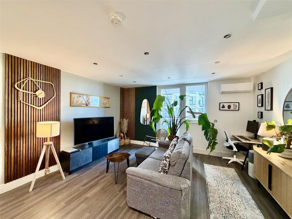 Property photo 2 of 16 Reception Room