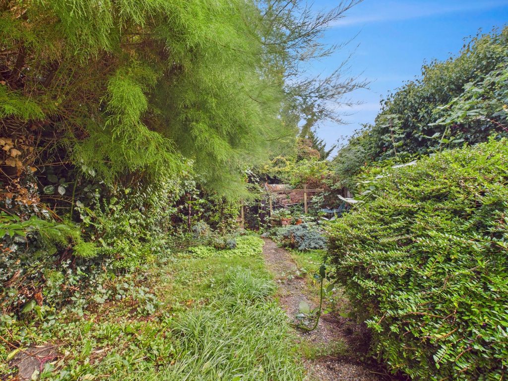 Property photo 3 of 11 Picture No. 13