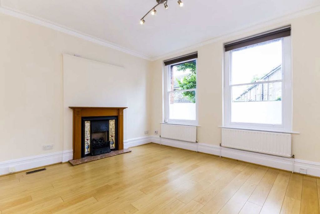 Property photo 2 of 5