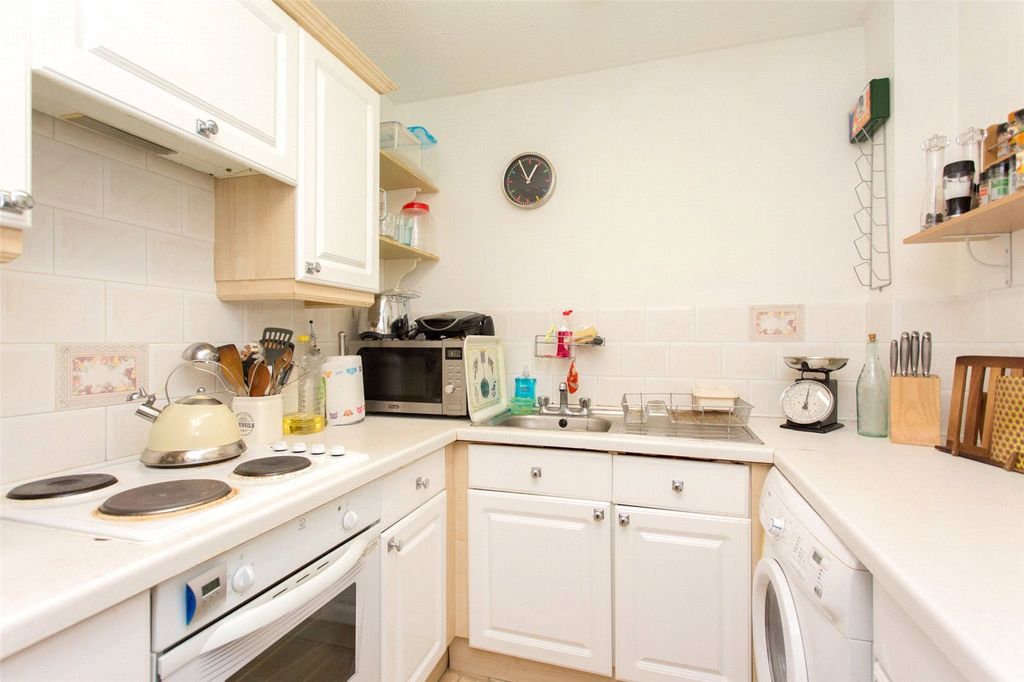 Property photo 3 of 6 Picture 3