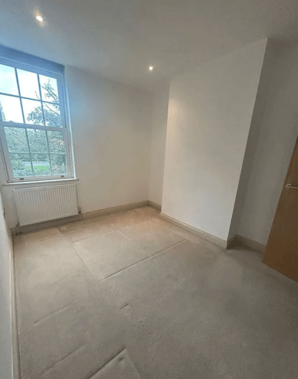Property photo 3 of 8 Gallery