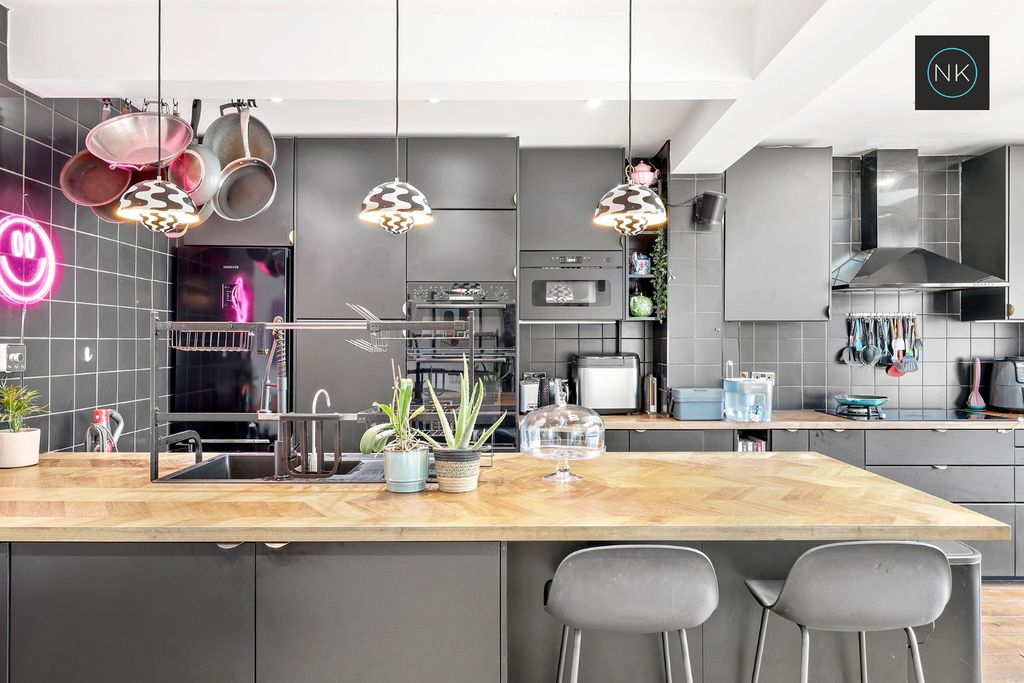 Property photo 2 of 31 4699663