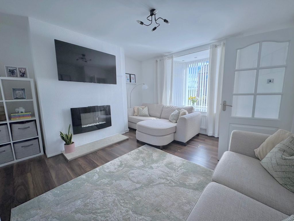 Property photo 3 of 16 06Fb1c0B-3E51-4912-8Bd0-5A978Af36B7d