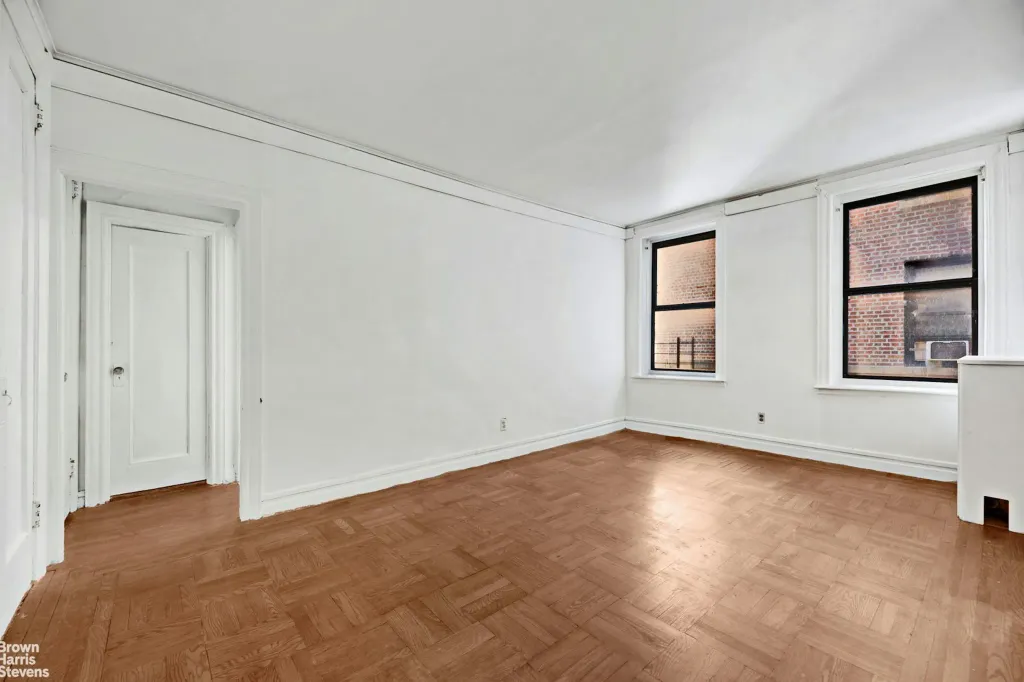 Property photo 3 of 6 <Alttext/>