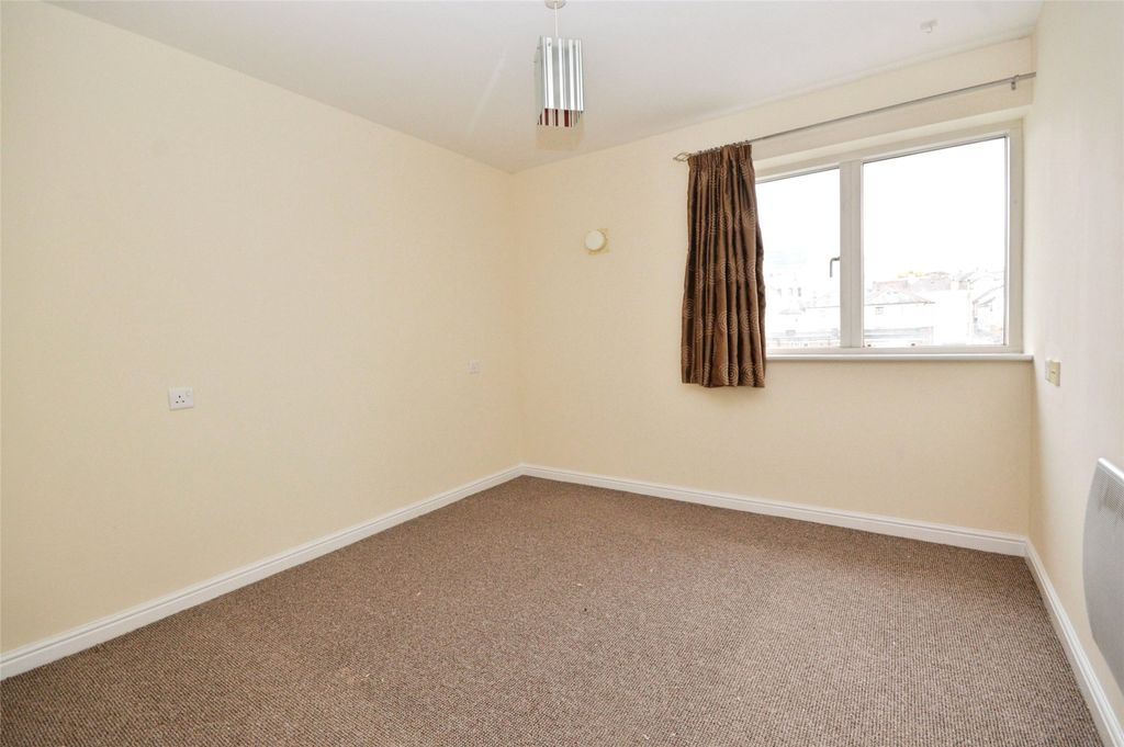 Property photo 3 of 8 Picture No. 19