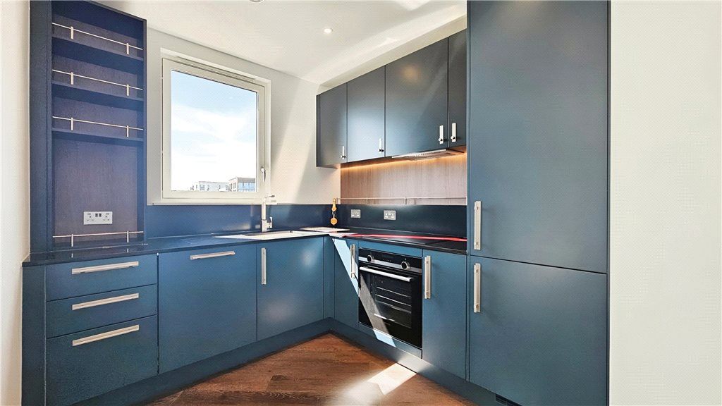 Property photo 2 of 12 Kitchen