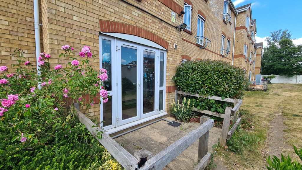 Property photo 2 of 6