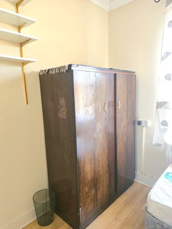 Property photo 3 of 4