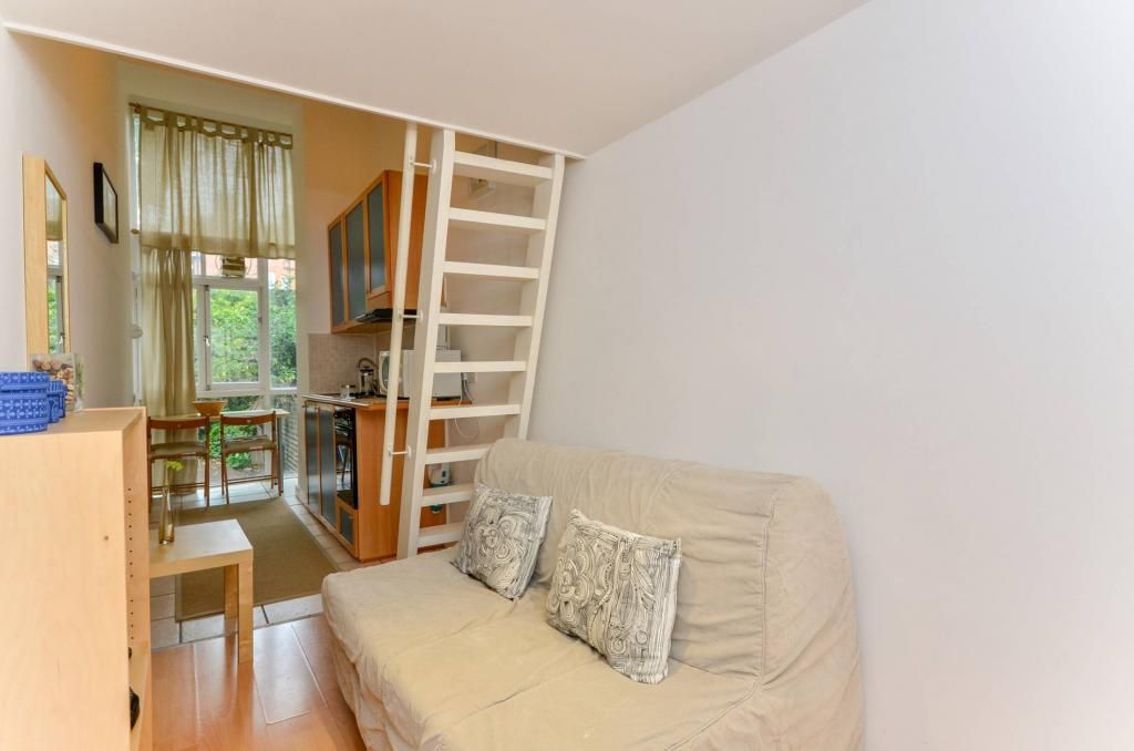Property photo 1 of 8 Studio To Rent