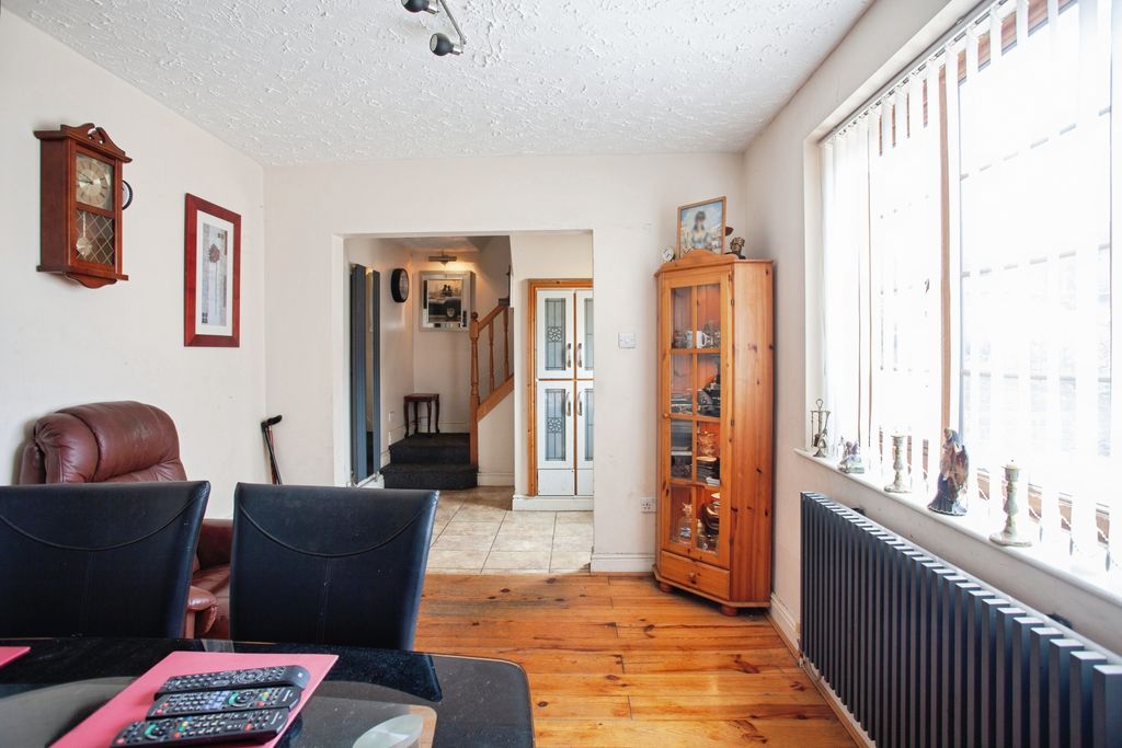 Property photo 2 of 15