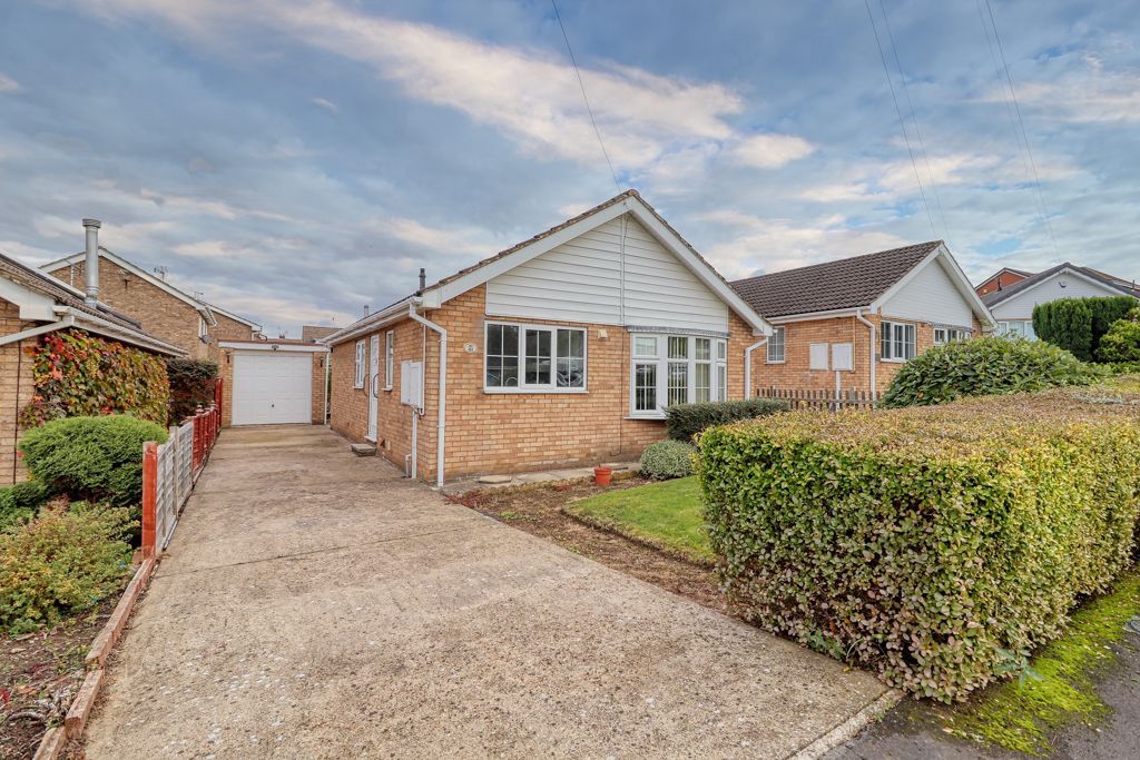 Property photo 1 of 9 Frontal