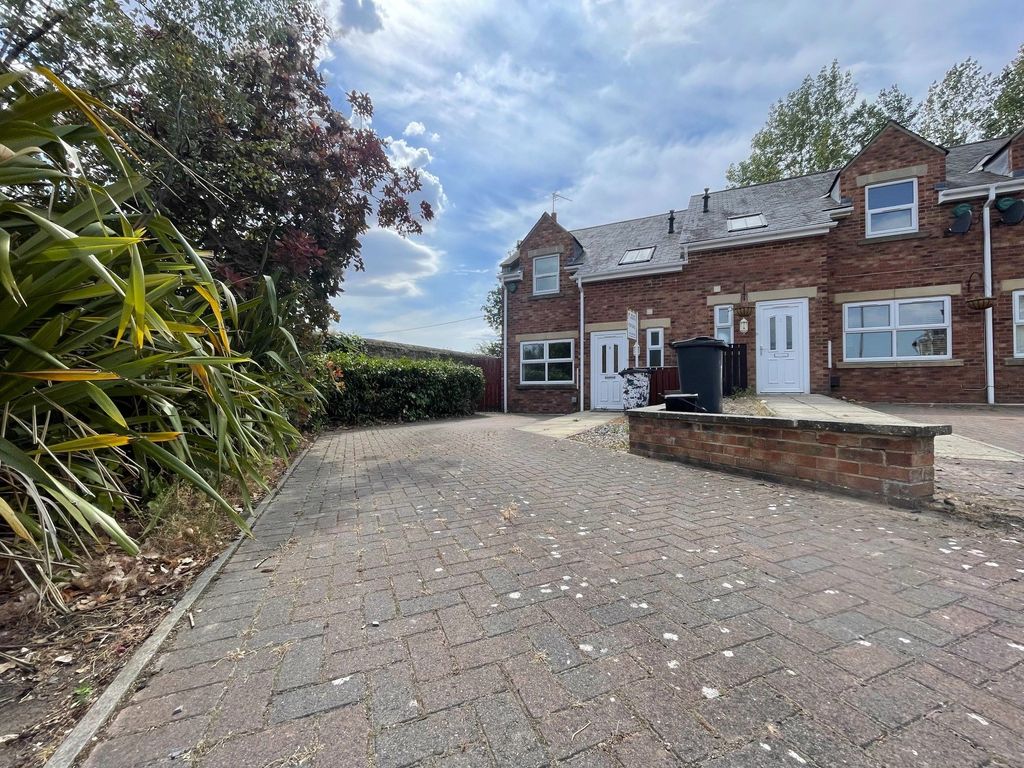 Property photo 1 of 14 Photograph 1