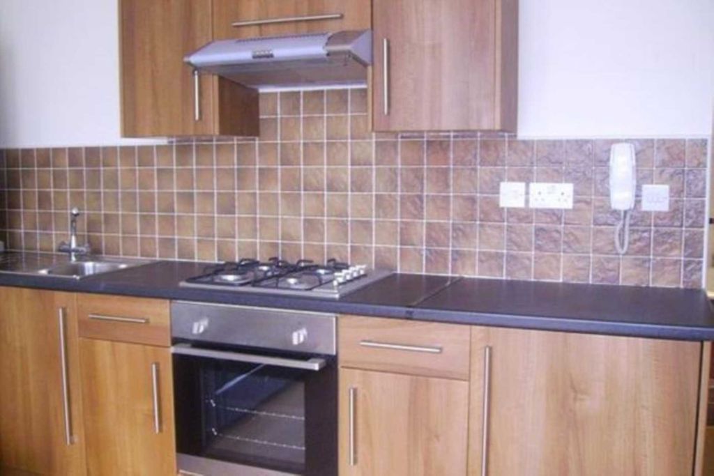 Property photo 1 of 5