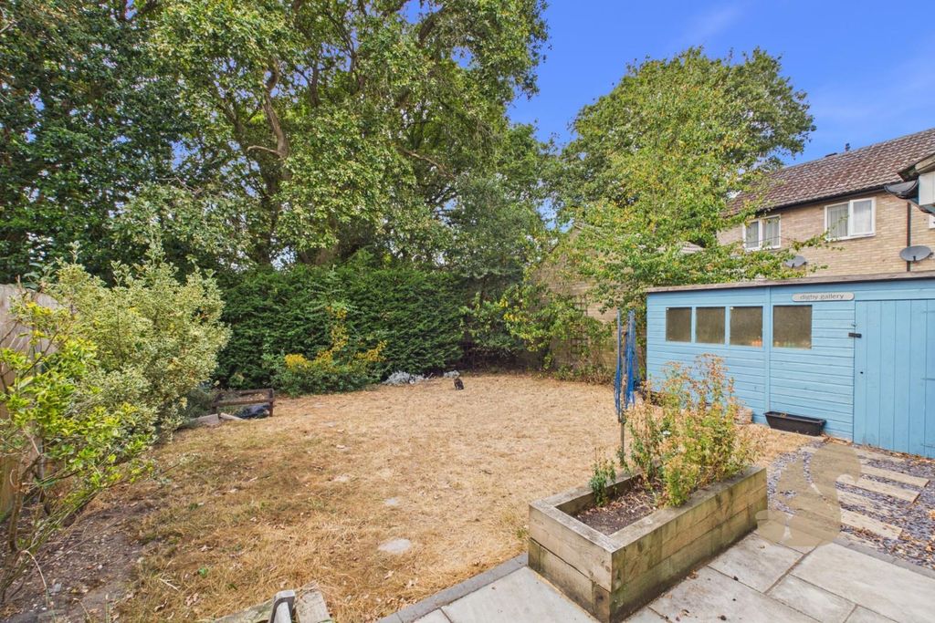 Property photo 2 of 17 Cam01659G0-Pr0906-Still017.Jpg