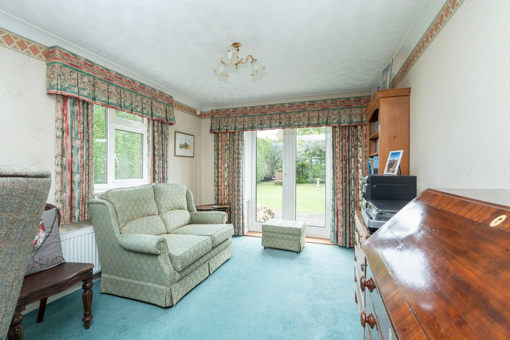 Property photo 3 of 17