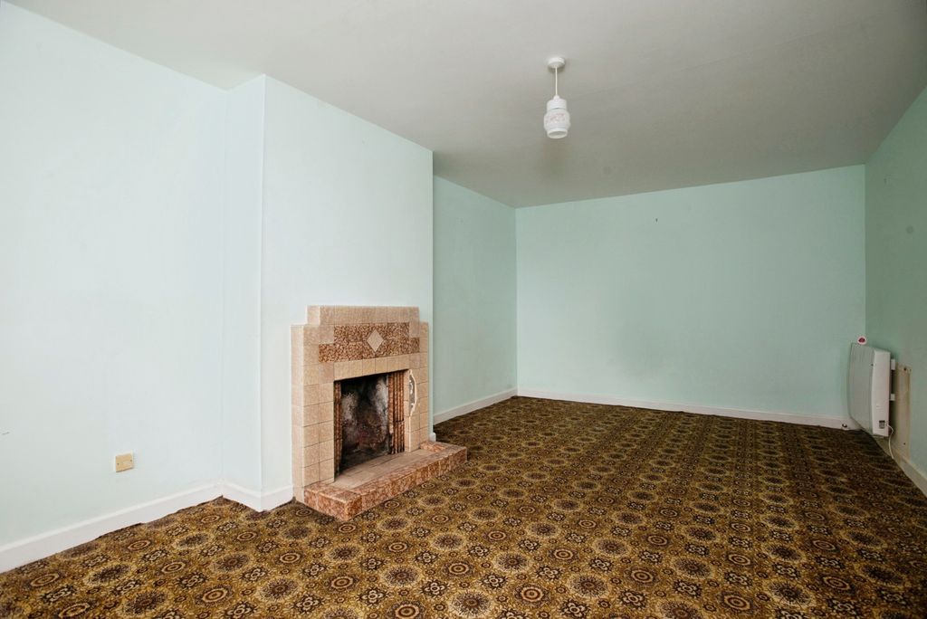 Property photo 2 of 20 Pbox-Img.Jpg
