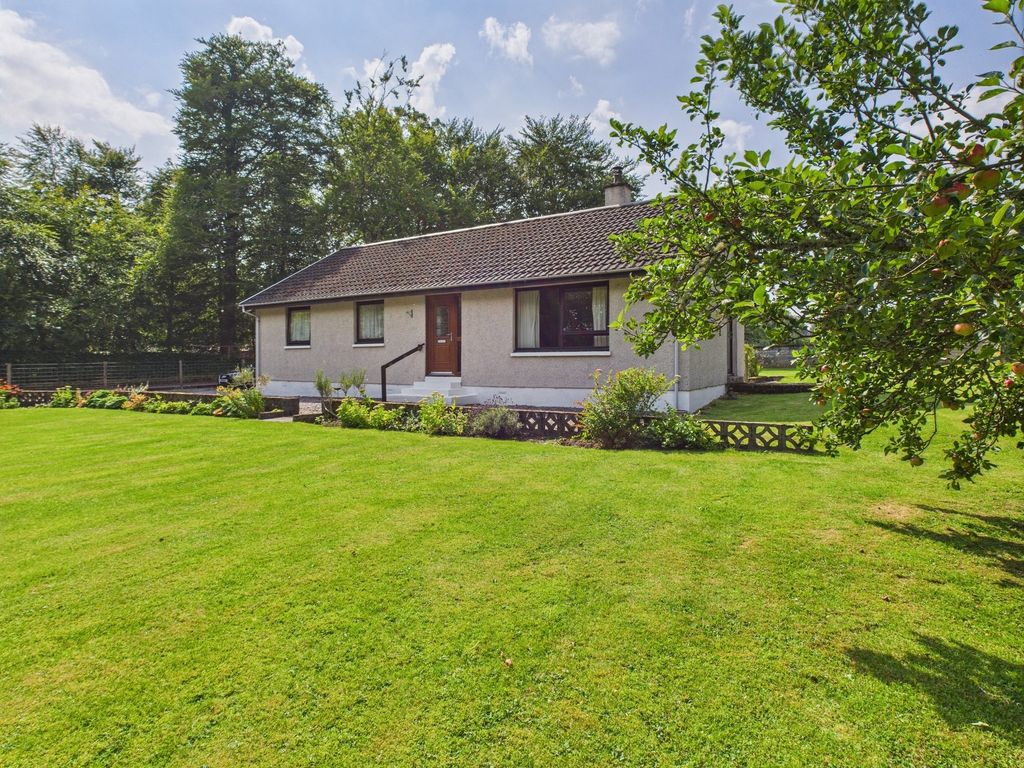 Property photo 2 of 27