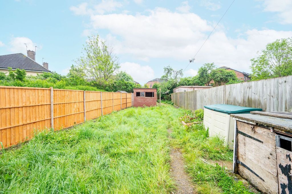 Property photo 2 of 11