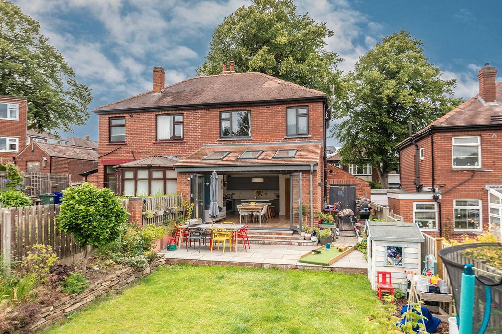 Property photo 1 of 27