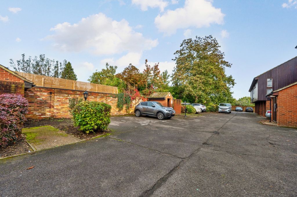 Property photo 3 of 7 4581792