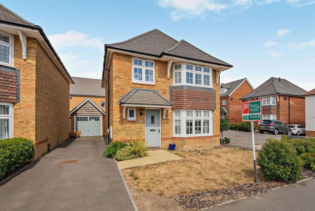 Property photo 1 of 25 Applegarth Ext.Jpg