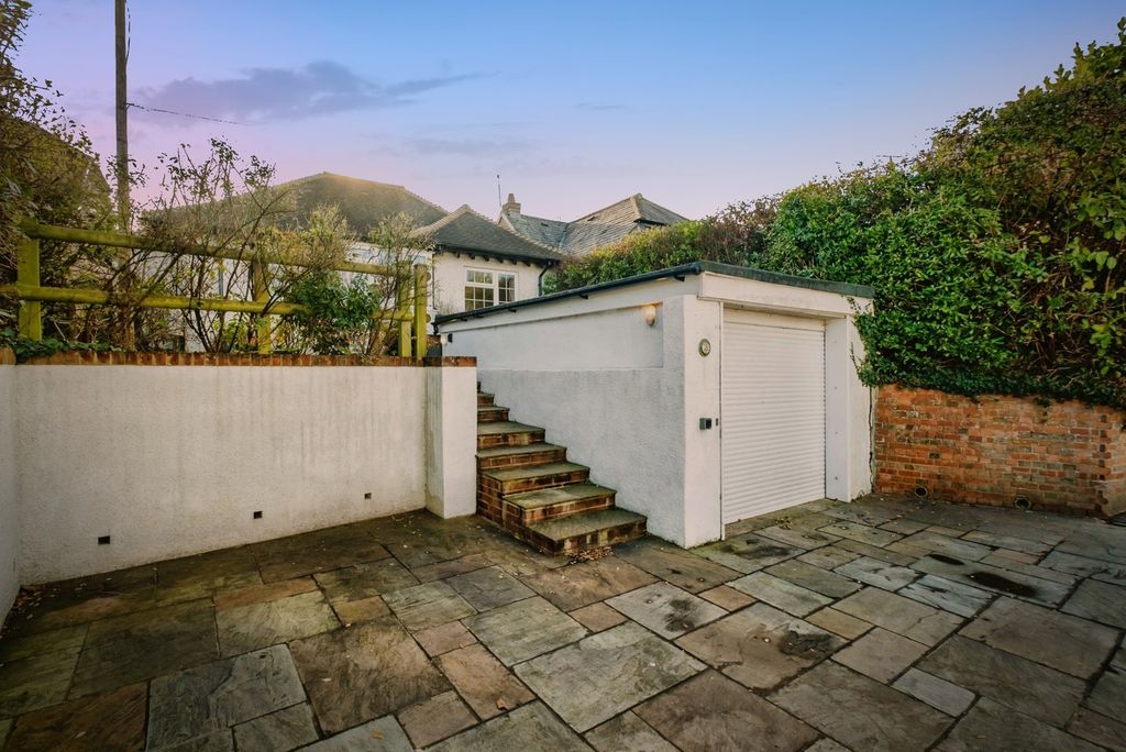 Property photo 1 of 29 Pbox-Img.Jpg