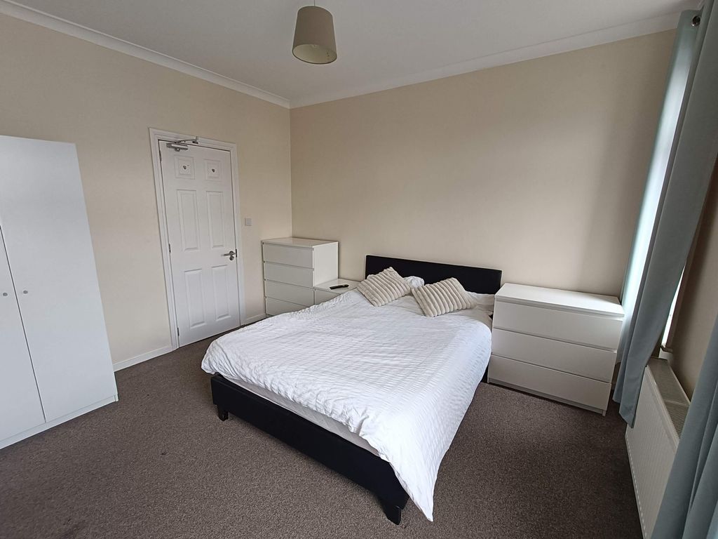 Property photo 1 of 42