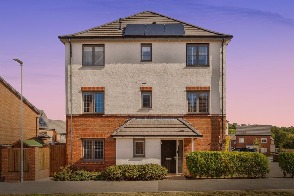 Property photo 1 of 21