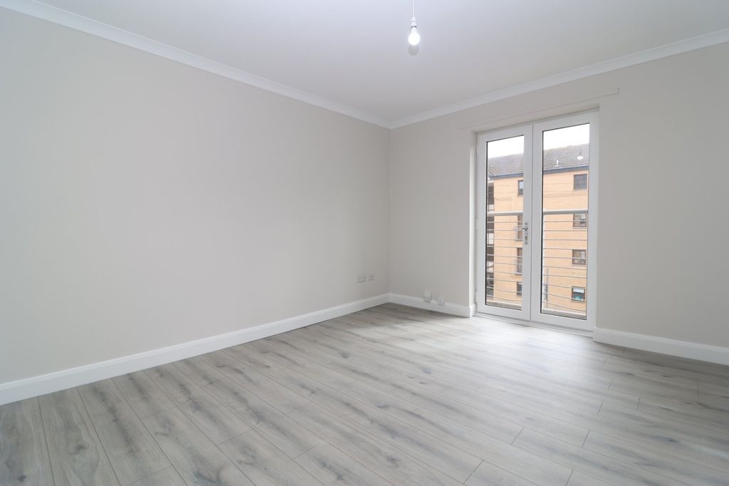 Property photo 2 of 16 Picture No. 01