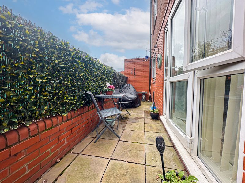 Property photo 3 of 7 Photo 9