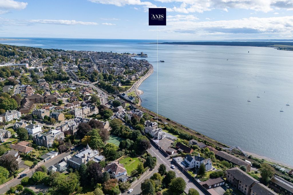 Property photo 2 of 31 Drone