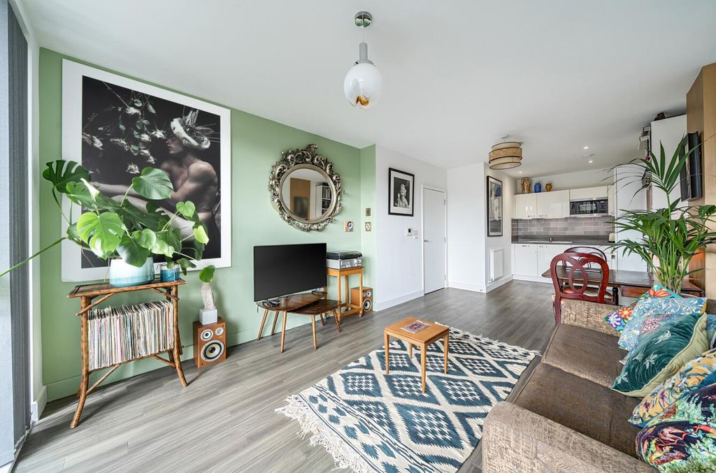 Property photo 2 of 12 1347019-11-68B818154A62A.Jpg