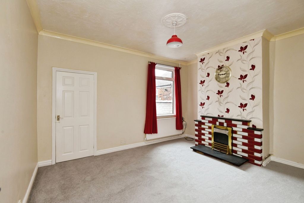 Property photo 2 of 28 Pbox-Img.Jpg