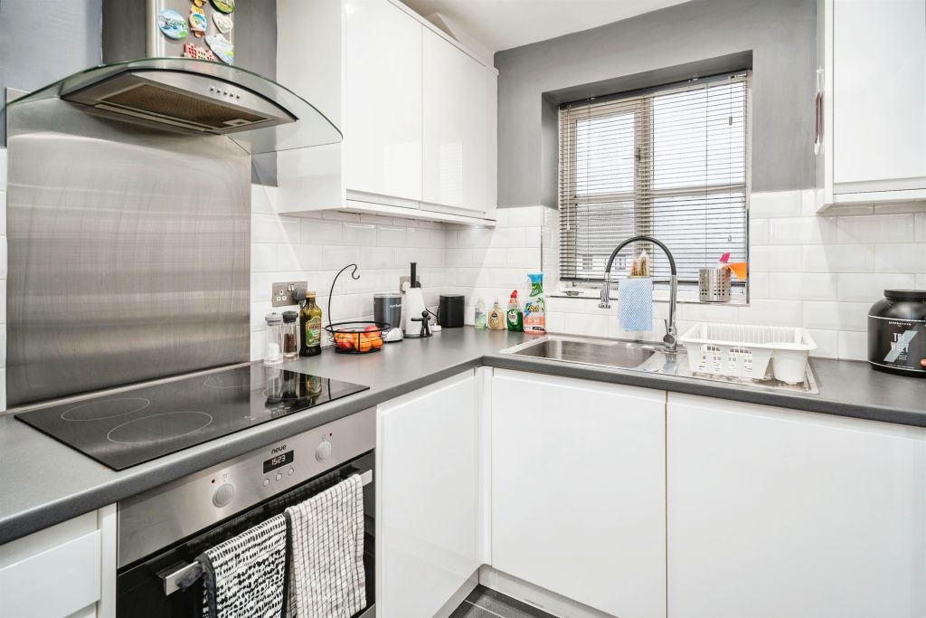 Property photo 3 of 15