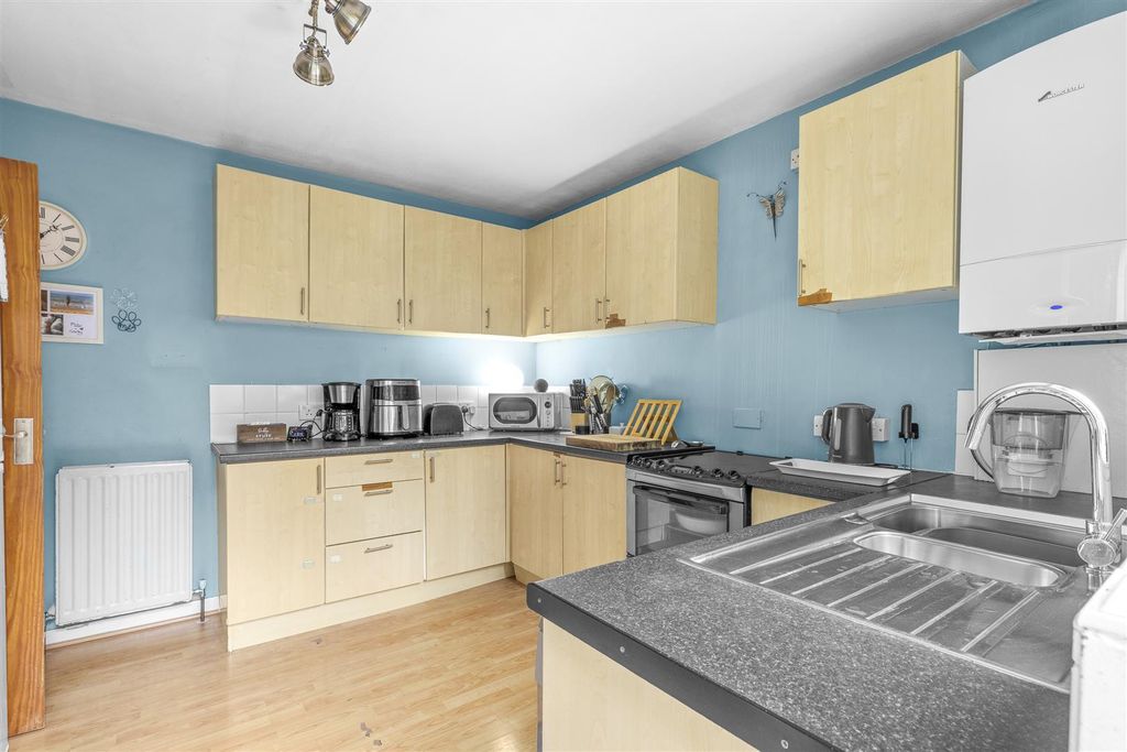 Additional image 9 of 2 bed maisonette for saleRectory Avenue, High Wycombe HP13
