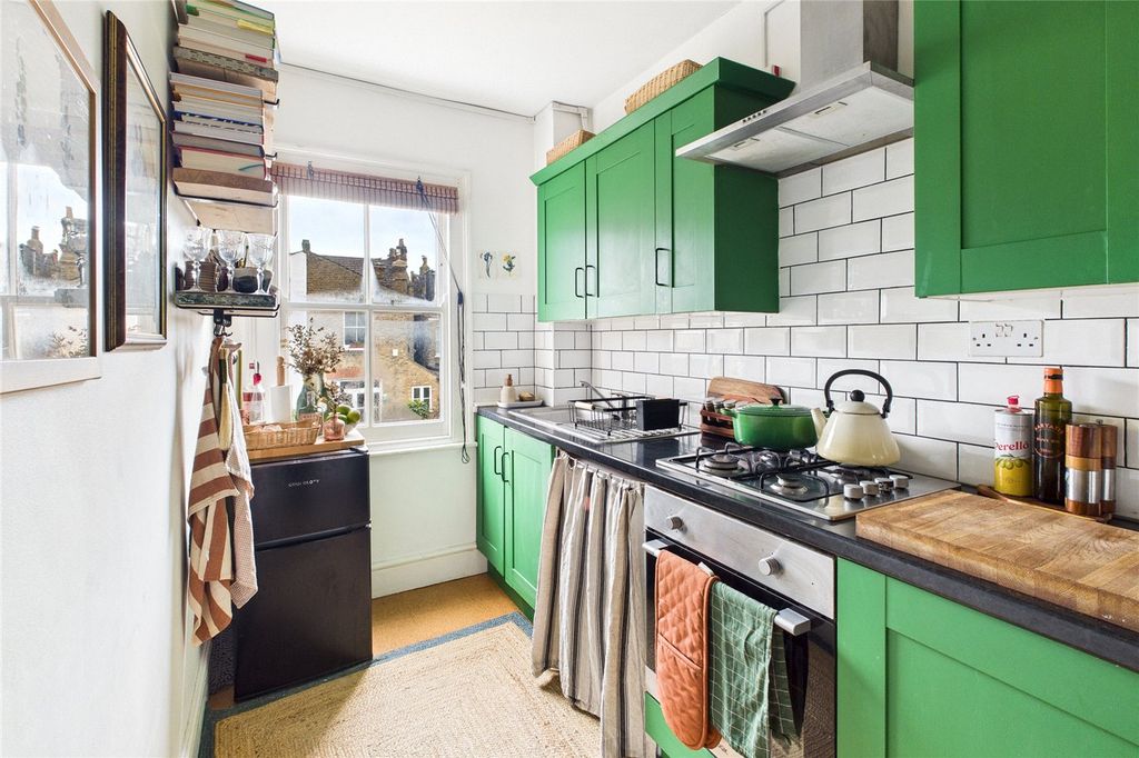 Property photo 3 of 9 Picture No. 17