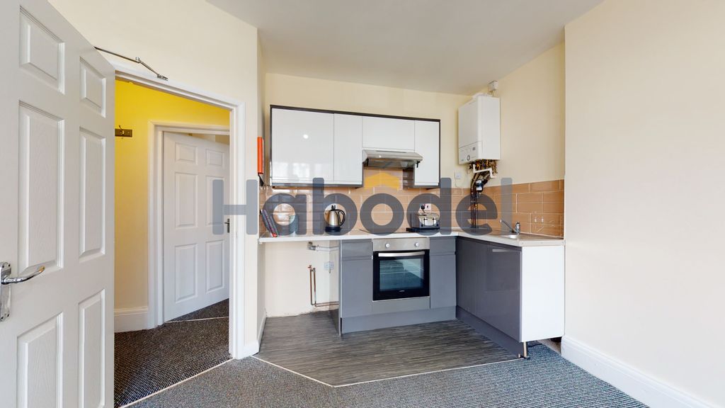 Property photo 2 of 5