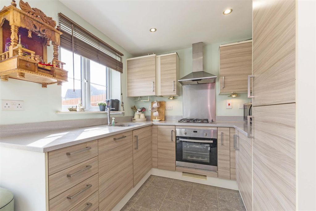 Property photo 2 of 13 8 Bellefield-8.Jpg