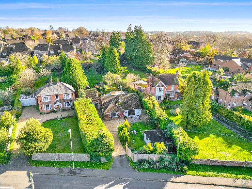 Property photo 1 of 28