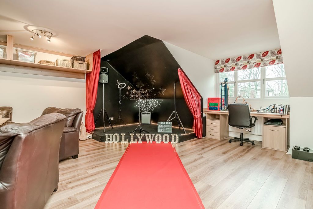 Additional image 33 of 6 bed detached house for saleFarington Lodge Gardens, Farington PR25