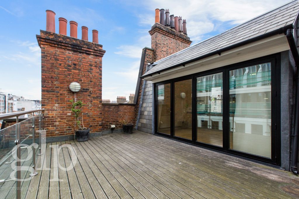 Property photo 2 of 14 996834