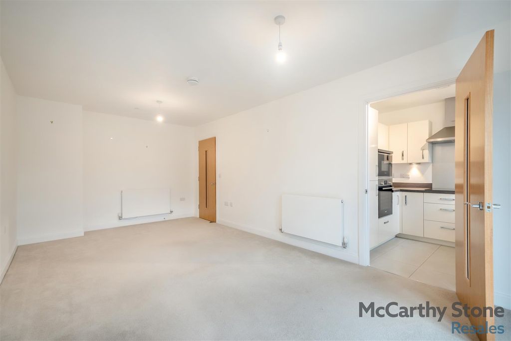 Property photo 1 of 36 8678512-Interior02.Jpg