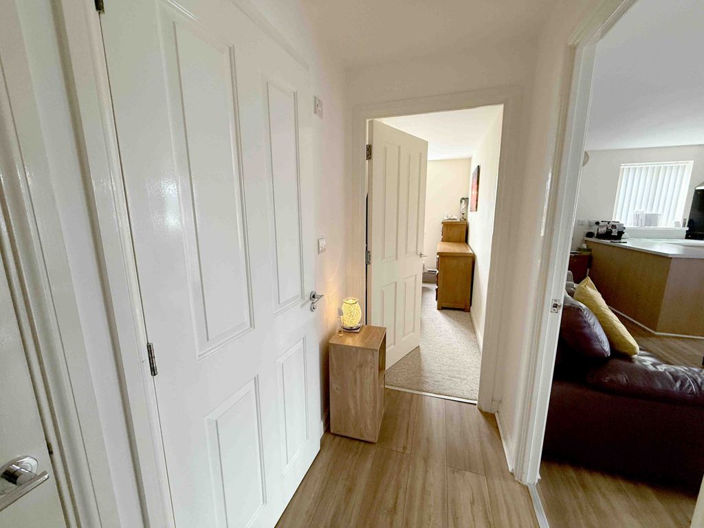 Property photo 2 of 8 Gallery