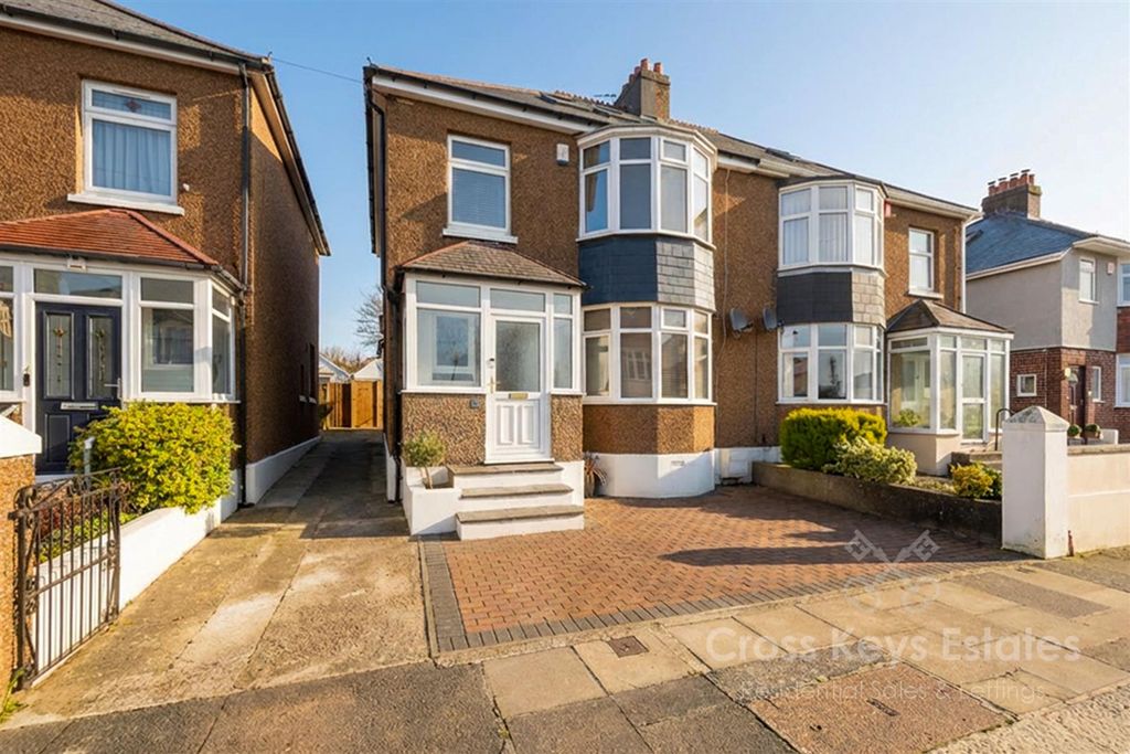 Property photo 1 of 30 Cross Keys Estates Lettings Department