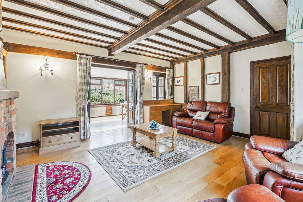 Property photo 2 of 10