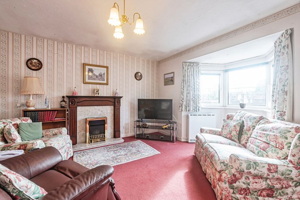 Property photo 3 of 17 Photo