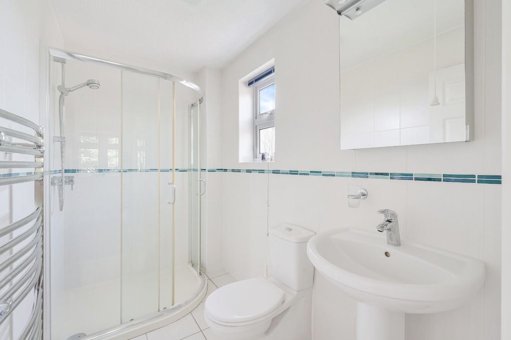 Property photo 2 of 24 Blue Cedars (17).Jpg