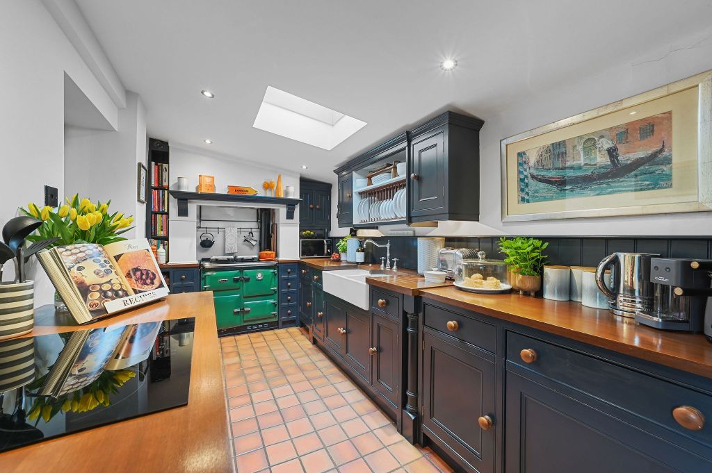 Property photo 3 of 19 Pt-Db(Bury)-Dovecottage-3