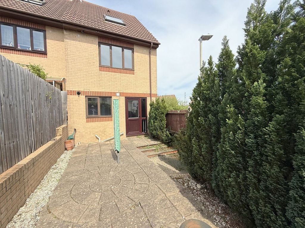 Property photo 2 of 22